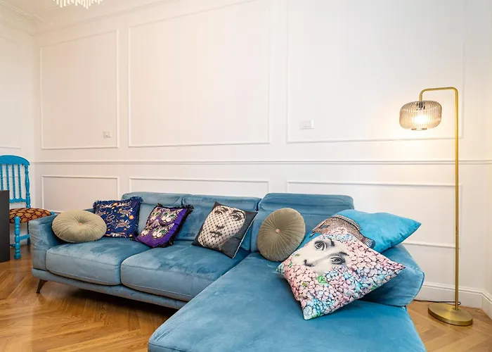 Vatican Boutique Rhome